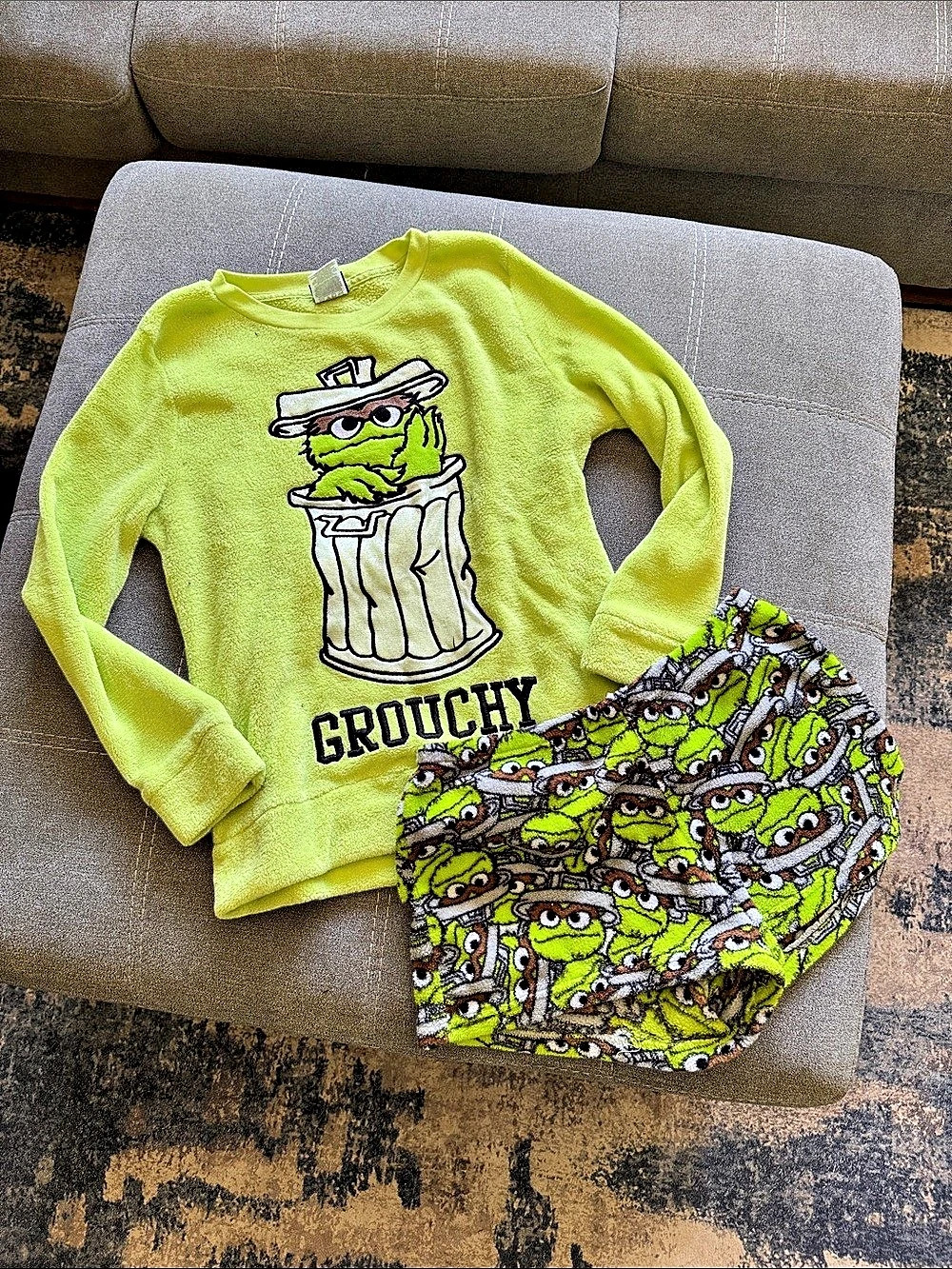 Sesame Street Oscar the Grouch Fleece Pajama Set Girls Large